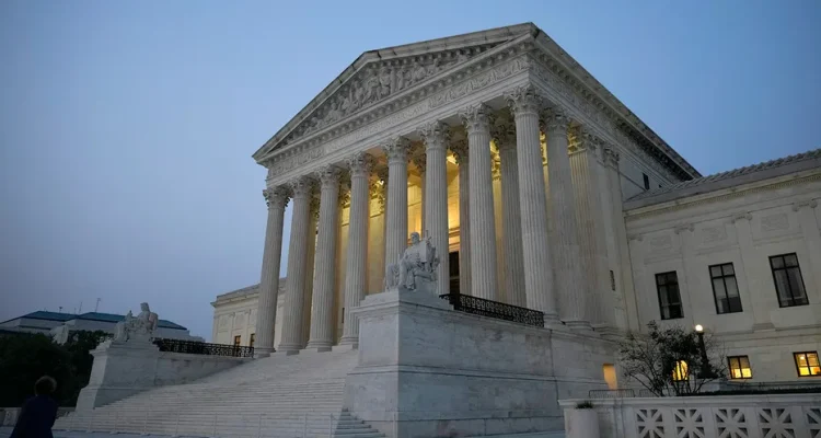 Supreme Court Undermines Virginia Democrats in Court Battle
