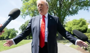 Trump Halts Project Freedom in Strait of Hormuz to Pursue Iran Deal