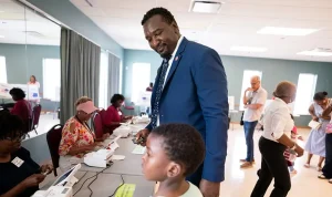 Ex-pro basketball player wins shot at becoming next governor of South Carolina