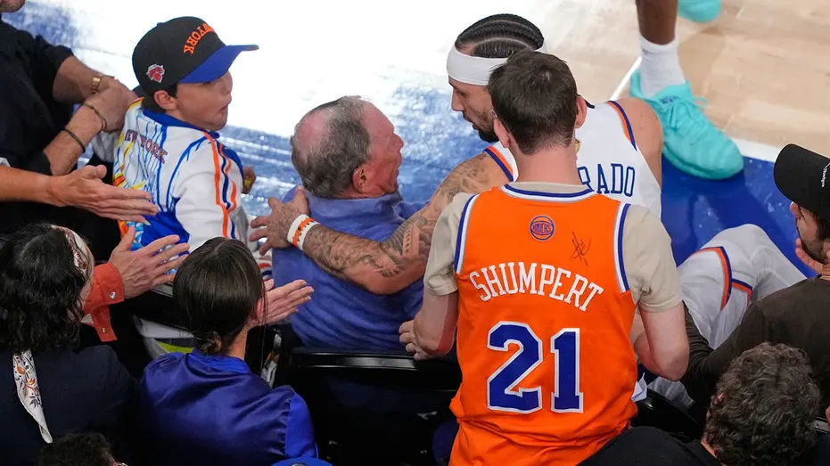 Knicks guard almost crashes into Michael Bloomberg chasing loose ball in NBA Finals Game 3