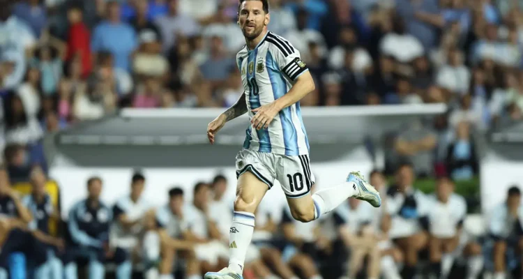 Messi and Argentina Conclude US Tour with Pre-World Cup Victory Against Iceland