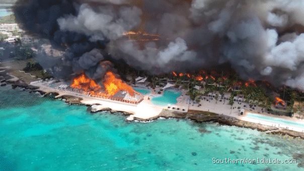 One Tourist Dead as Massive Fire Ravages Caribbean Resort, Thousands Evacuated