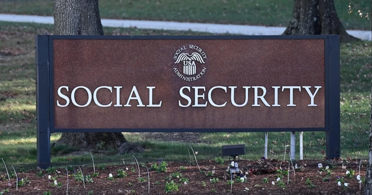 Social Security Faces Insolvency in 2032, Threatening Benefit Reductions