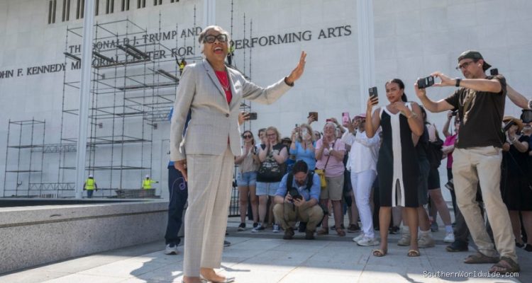 Trump Name Removal Advocate Calls Kennedy Center a 'Lifeless Husk