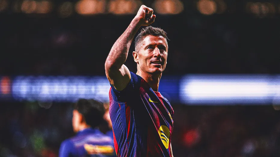 A World-Class Signing!': Man United Icon Wants Lewandowski at Old Trafford
