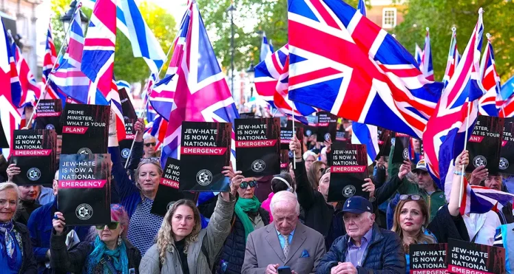 Antisemitic Attacks Rise in London Synagogues and New York Preschools
