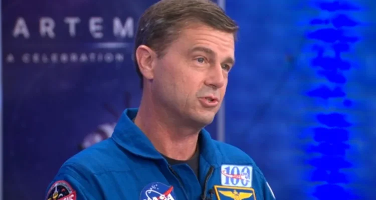 Artemis Commander Reid Wiseman Shares "Dramatic and Important Warning" from Mission