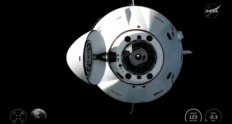 Astronauts Reach ISS for Extended Mission Following Medical Evacuation