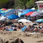 Beachfront Vacation Spot Imposes Fines on Sun Shades and Canopies