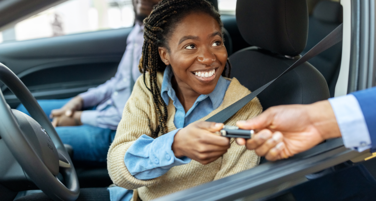 Buying a Car? Money-Saving Tips.