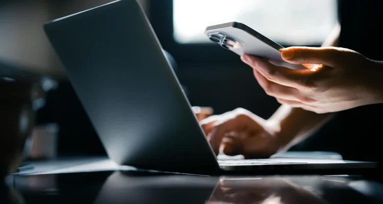 Buying a Computer? AI's Impact on Pricing.