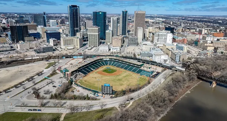 Canadian Teen Charged with Arson After Allegedly Setting Fire to Baseball Team's Bus