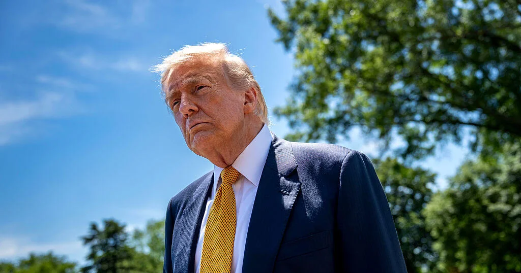 CBS News poll: Many frustrated with Trump's economic policies
