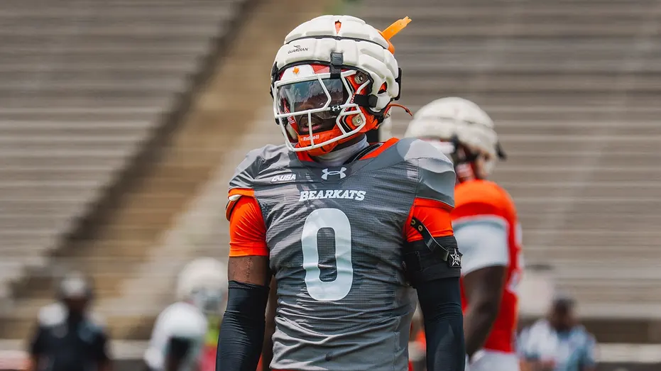 College Football Player William Davis Dies at 22
