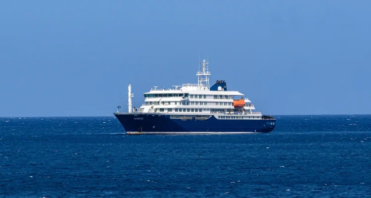 Cruise ship hantavirus outbreak: 3 dead, 3 sick