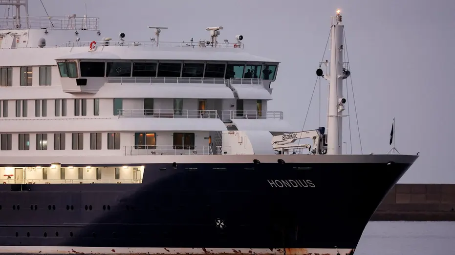 Cruise ship linked to Tenerife Hantavirus outbreak arrives as evacuation begins
