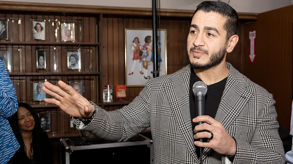 Dem Senate Hopeful El-Sayed Recalls Smashing Bottle After Beard Criticism