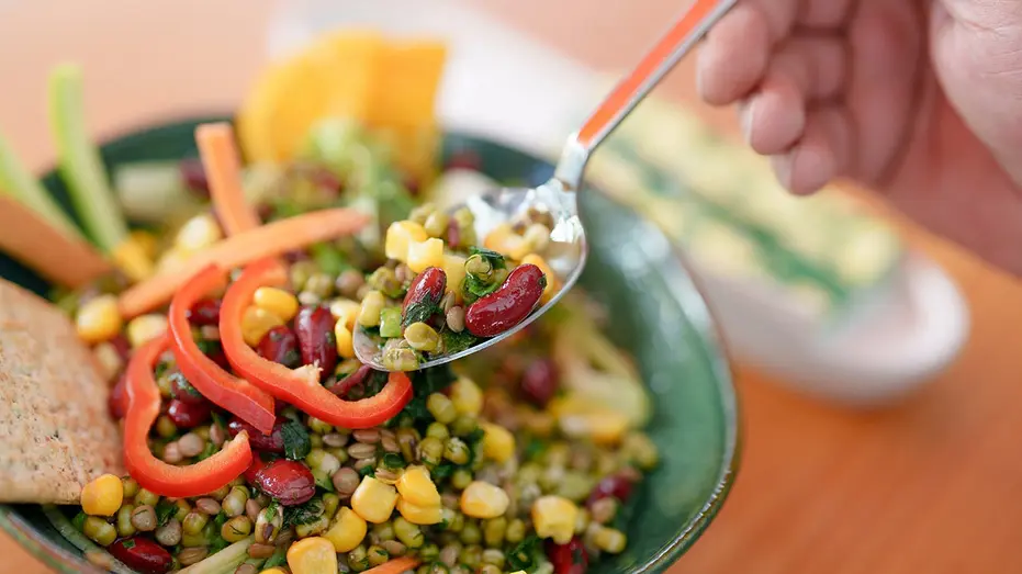 Diet Change Linked to Younger Biological Age in Older Adults