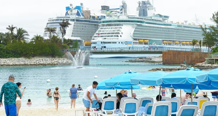 Disappointed Cruise Passengers Outraged by Alcohol Ban on Major Voyages