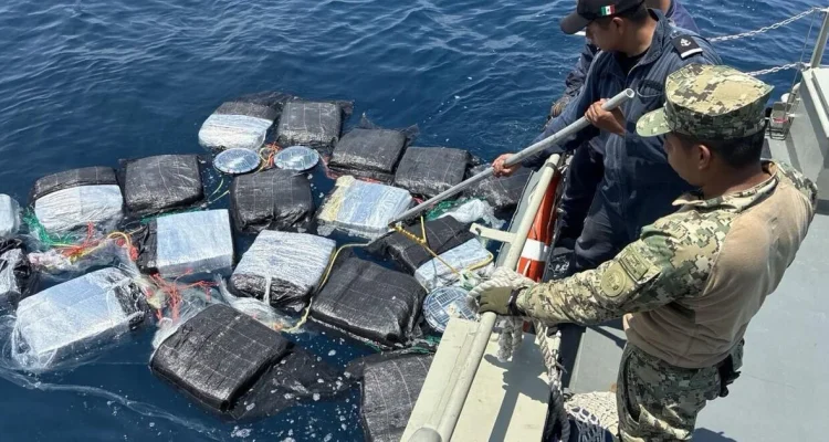 Dozens of Cocaine Packages Seized in Pacific, 11 Rescued from Shipwreck