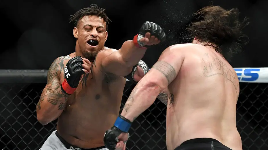 Ex-NFL Player Suffers Knockout Loss in MMA Bout Despite Weight Advantage