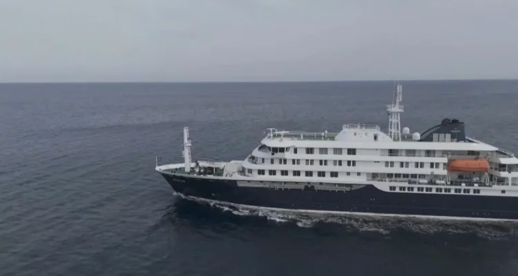 Health officials tracking Americans who left ship before hantavirus quarantine