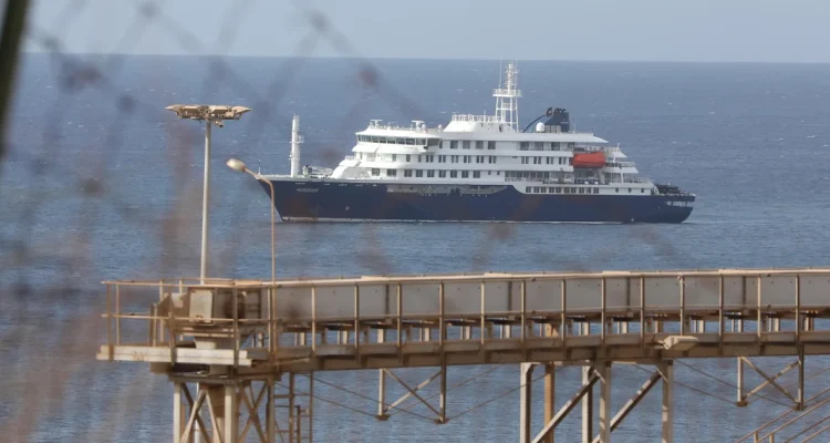 Here are a few paraphrased titles in English, keeping the meaning, avoiding excessive clickbait, maintaining a similar length, and not adding new entities/numbers/years: What We Know About Hantavirus Cases Linked to Deadly Cruise Ship Outbreak Hantavirus Cases Connected to Deadly Cruise Ship Outbreak: What We Know Understanding Hantavirus Cases from the Deadly Cruise Ship Outbreak