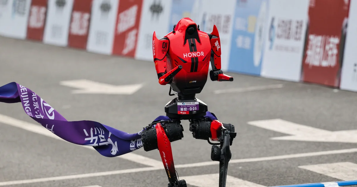 Humanoid Robot Sets New World Record in Beijing Half-Marathon