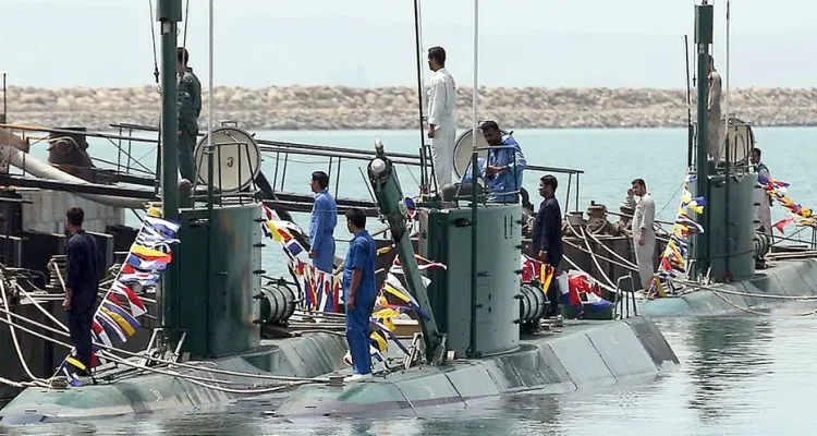 Iran Deploys Small Submarines to Strait of Hormuz Amid Expert Warning of Vulnerability