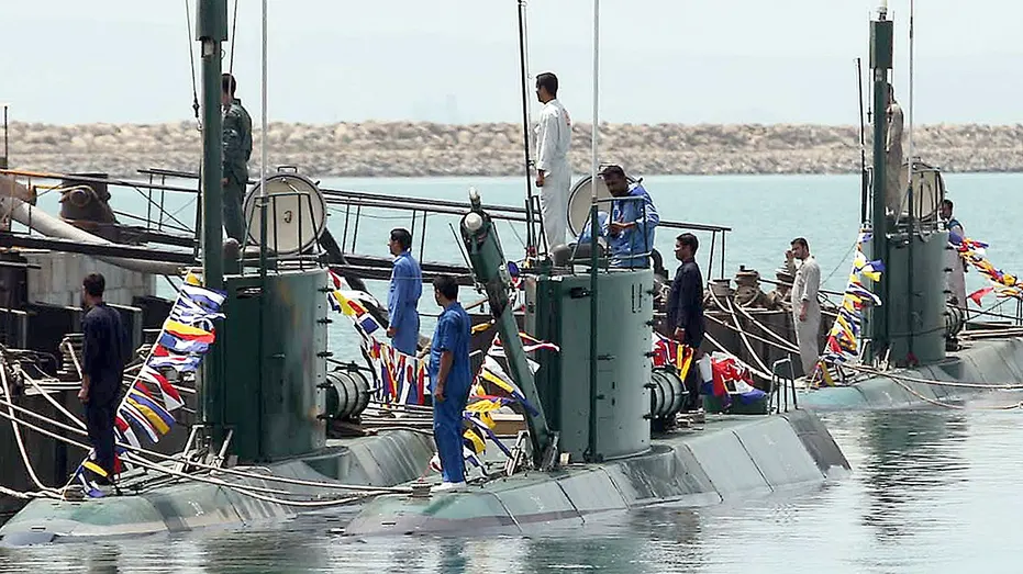Iran Deploys Small Submarines to Strait of Hormuz Amid Expert Warning of Vulnerability