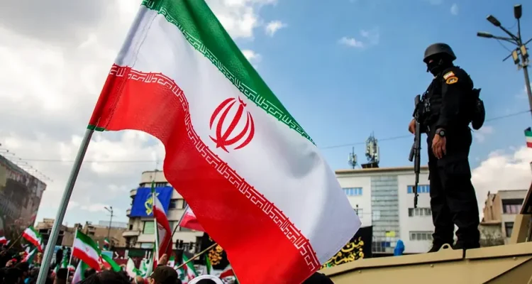 Iranian Dissidents Embrace Trump's Armed Resistance Comments, Reviving Reagan Doctrine echoes