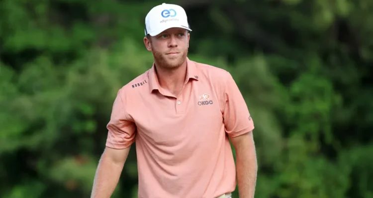 Joaquin Niemann and Talor Gooch Share Lead After LIV Golf Korea Round 3