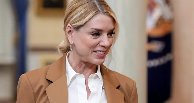 Key Factors in Thyroid Cancer Prognosis After Pam Bondi's Diagnosis