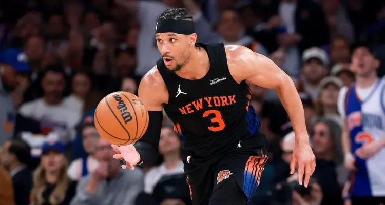 Knicks dominate Cavaliers in Game 2 to take a commanding 2-0 series lead after Josh Hart's career-high performance