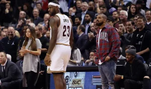 LeBron James Reportedly Mentioned in Leaked Drake Song About "Switching Teams