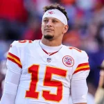 Mahomes Joins Chiefs OTAs with Knee Brace, Eyeing Week 1