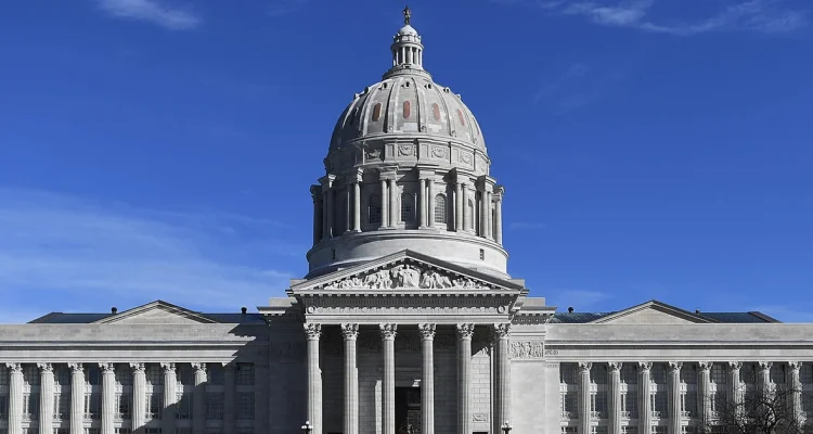 Missouri Lawmakers Approve GOP Redistricting Map Supported by Trump