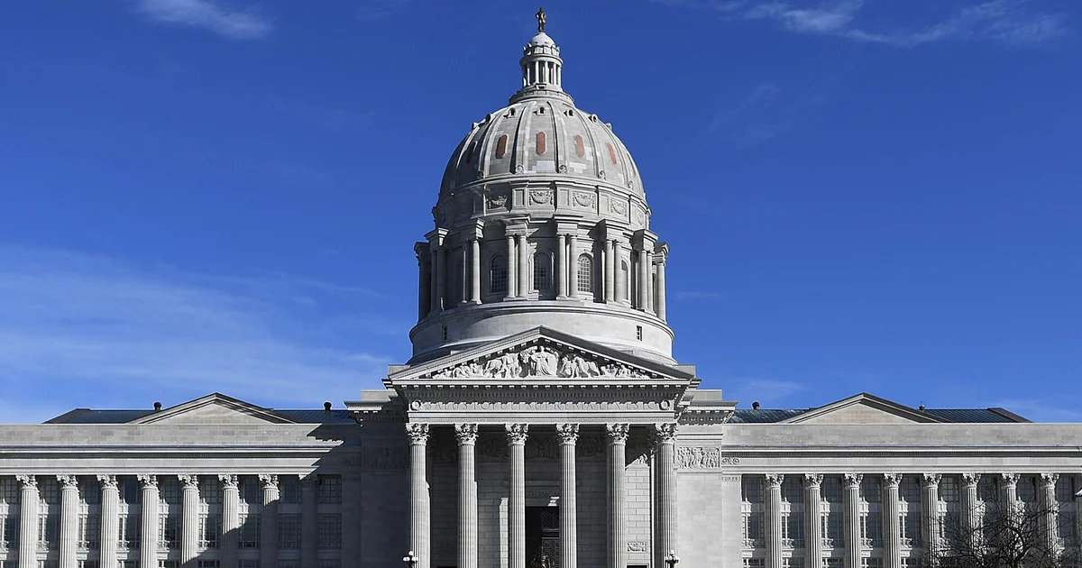 Missouri Lawmakers Approve GOP Redistricting Map Supported by Trump
