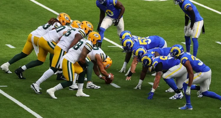 NFL's Inaugural Thanksgiving Eve Game Between Packers and Rams to Stream on Netflix