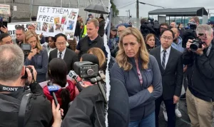 nj-governor-and-senator-protest-ice-facility-on-memorial-day-66471 NJ Governor and Senator Protest ICE Facility on Memorial Day