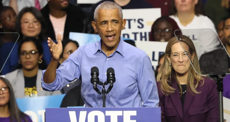 Obama urges voters to aid Virginia Democrats' redistricting before midterms