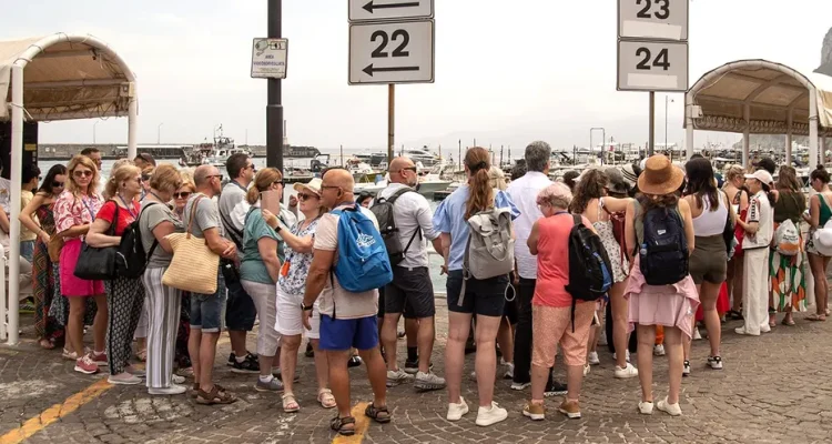 Overcrowded Tourist Hot Spot Becomes Nightmare
