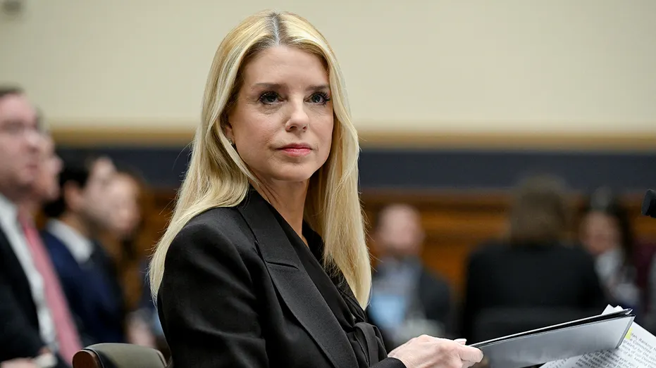 Pam Bondi Diagnosed with Thyroid Cancer Weeks After Leaving Trump Role