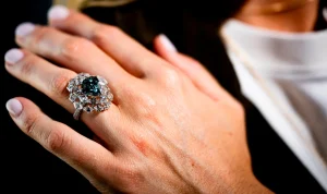 Record-Breaking Blue-Green Diamond Fetches $17.3 Million