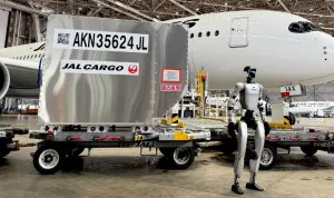 Robots manage luggage at Tokyo airport during trial