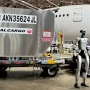 Robots manage luggage at Tokyo airport during trial