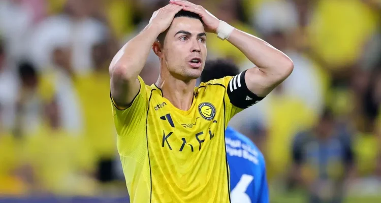 Ronaldo Stunned by Al-Nassr Goalie's Error in Title Race Setback