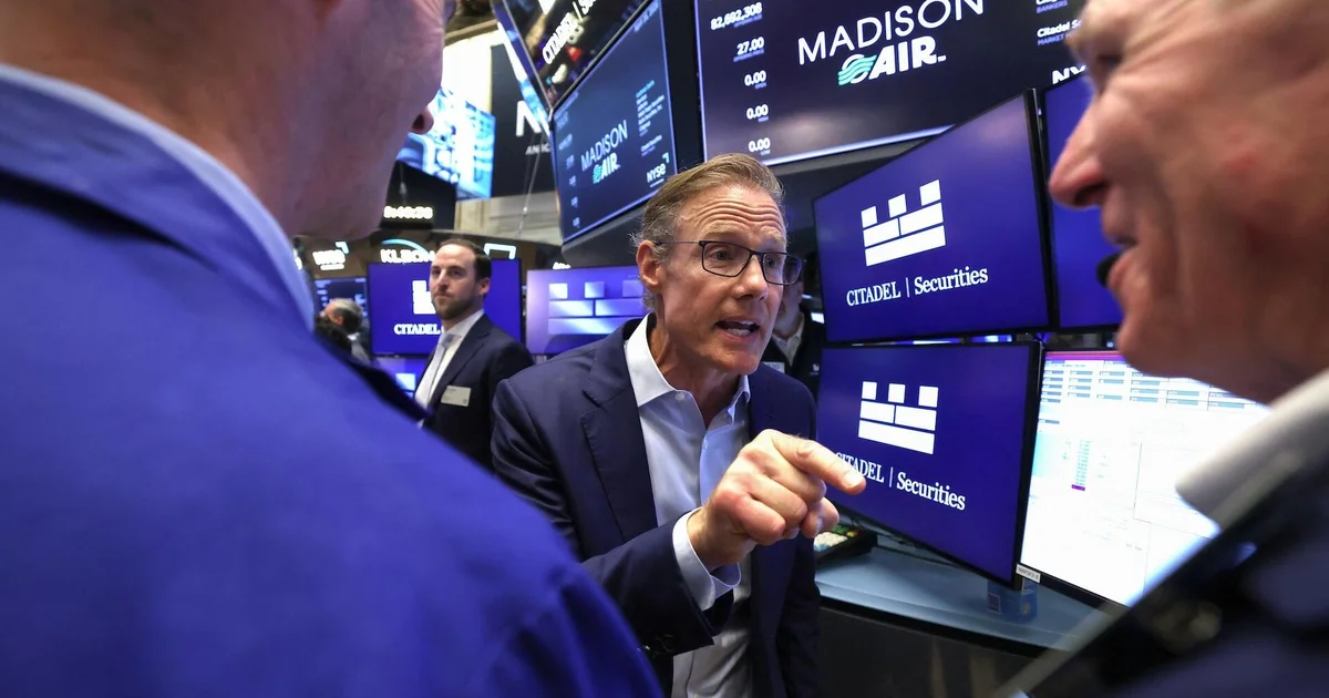 Stocks Mixed Amid Investor Indifference to Renewed Iran Conflict