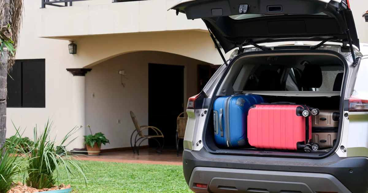 Summer Travelers Face "Vacation Inflation" Amid Rising Airfare and Gas Prices