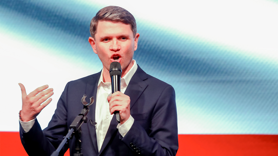 Talarico Embraces ‘Freaky’ Identity Amid Chants of Name Meant as Insult